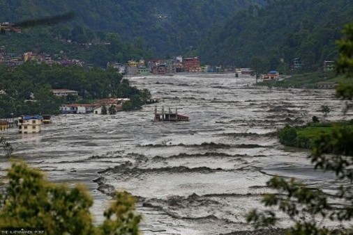 Overstroming Melamchi river
