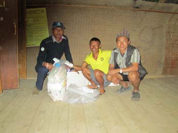 Amrit _ Thiren _ Kim Bahadur (links naar rechts)