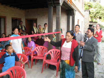 Mangali opening the new trainingcentre, october 2006